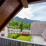 Apartma Igor Апартаменты Бохинь